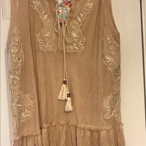 NWT Cream Embellished Tank - Picture 1 of 4